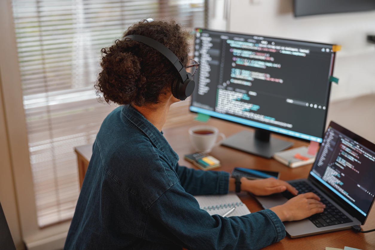 Candidate completing coding job skill assessment